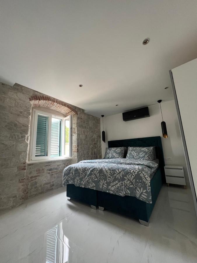 Madonna Daire Split Dış mekan fotoğraf