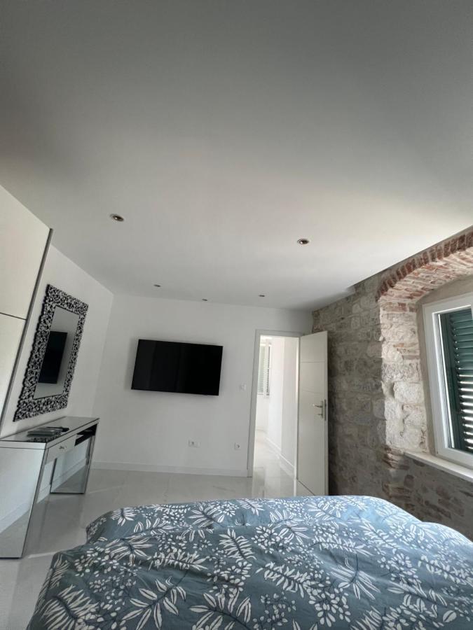 Madonna Daire Split Dış mekan fotoğraf